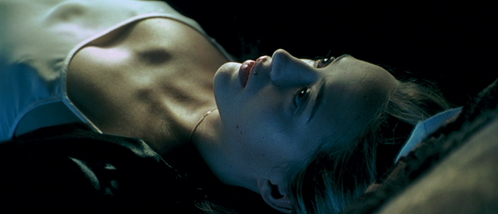 Hélène de Fougerolles in "Mortel Transfert" ("Mortal Transfer"), 2001, Regie Jean-Jacques Beineix.