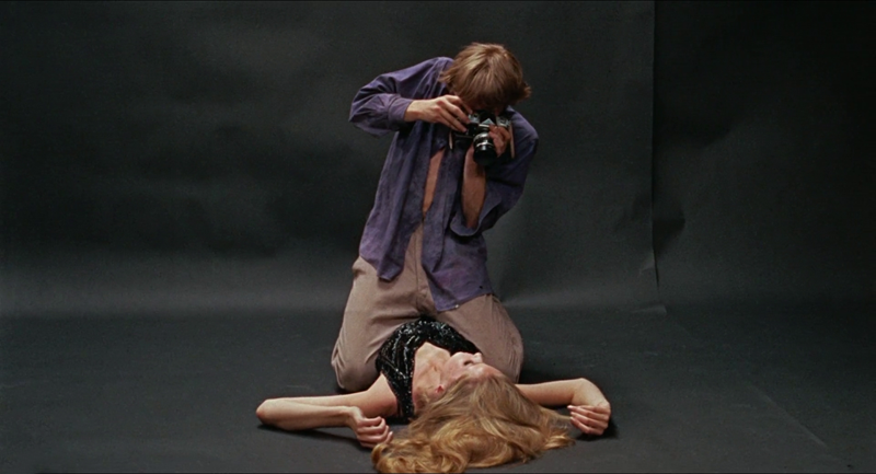 David Hemmings, Veruschka von Lehndorff in "Blow-Up", 1966, Regie Michelangelo Antonioni.