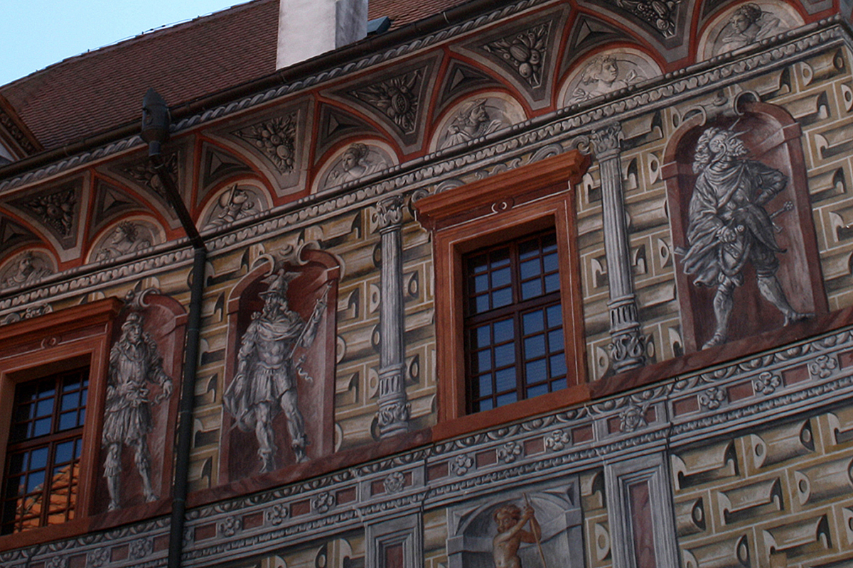 Cesky Krumlov. Krumau. Malereien am Kastell.