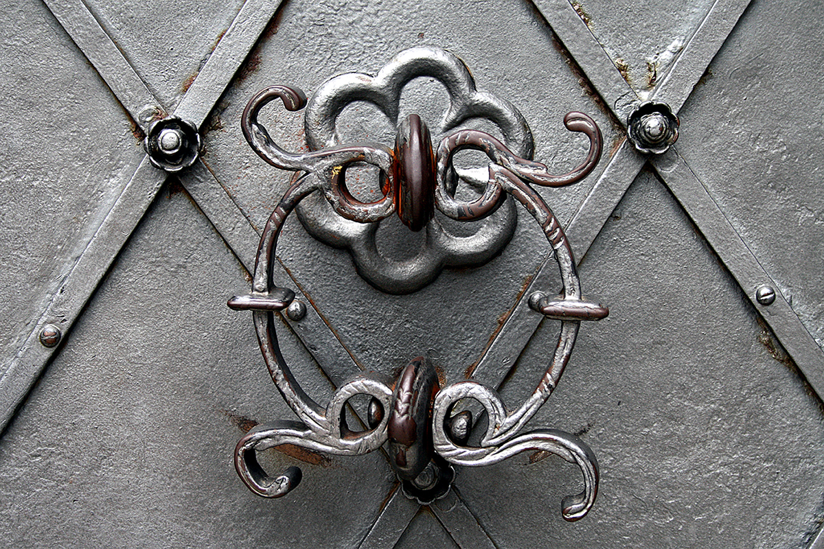 Salzburg, Kirchentür