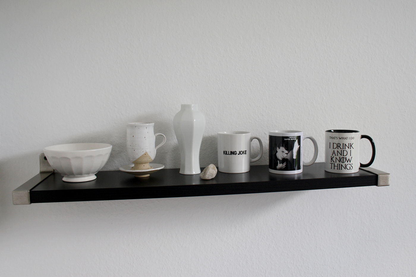 Regal der Sieben Weissen Dinge. Foto von Christian Erdmann. Killing Joke Coffee Mug. David Bowie Heroes Coffee Mug. I Drink And I Know Things Coffee Mug.