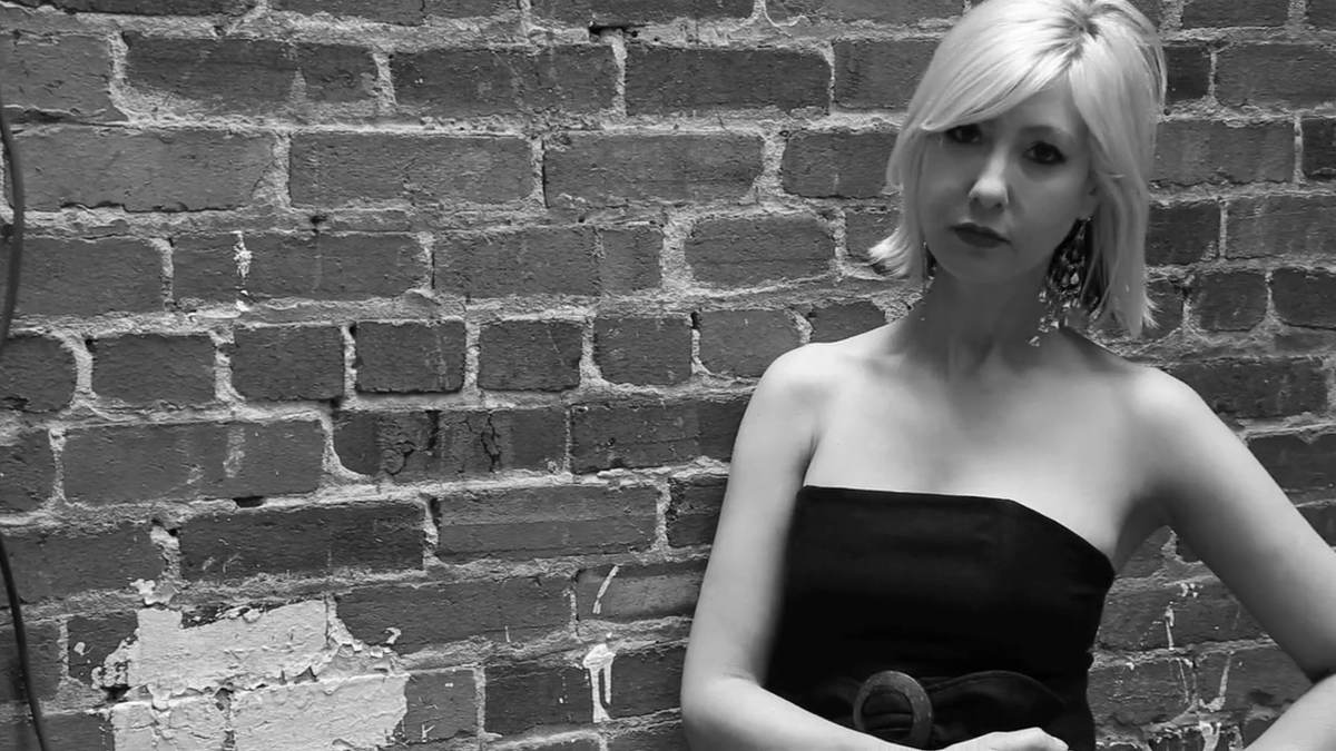 Rykarda Parasol - Our Hearts First Meet. Artikel von Christian Erdmann. Bild: "Thee Art Of Libertee" Video Screenshot.