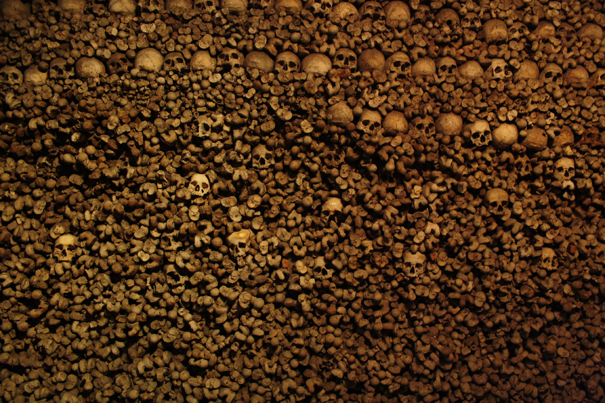 Das Beinhaus von Mělnik. The Mělnik Chapel of Bones.