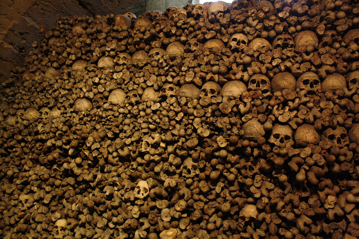 Das Beinhaus von Mělnik. The Mělnik Chapel of Bones.