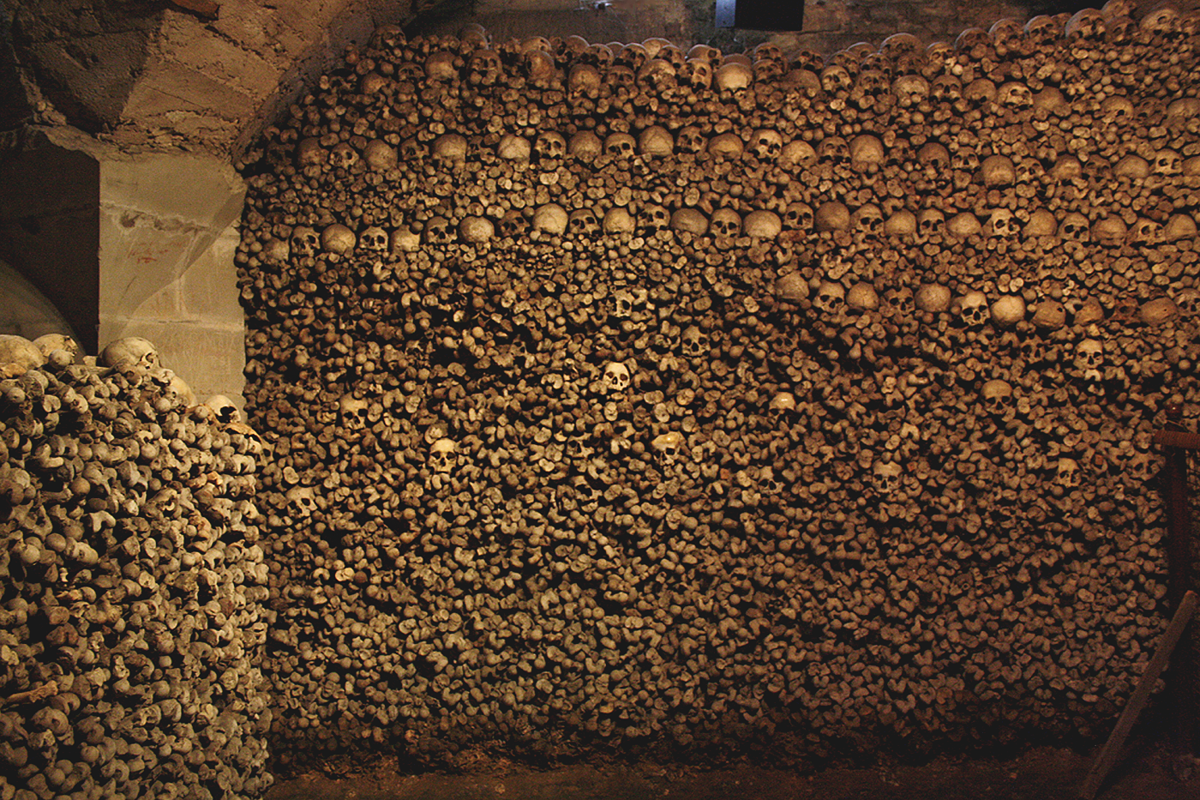 Das Beinhaus von Mělnik. The Mělnik Chapel of Bones.
