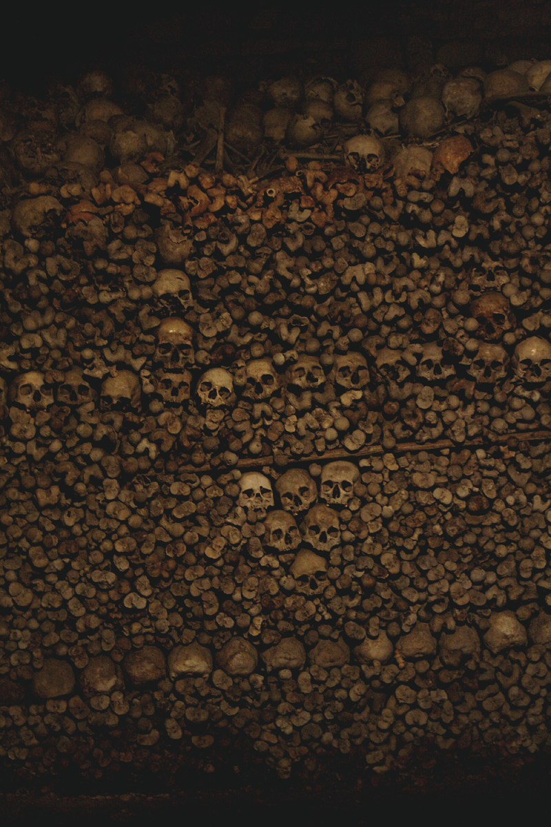 Das Beinhaus von Mělnik. The Mělnik Chapel of Bones.