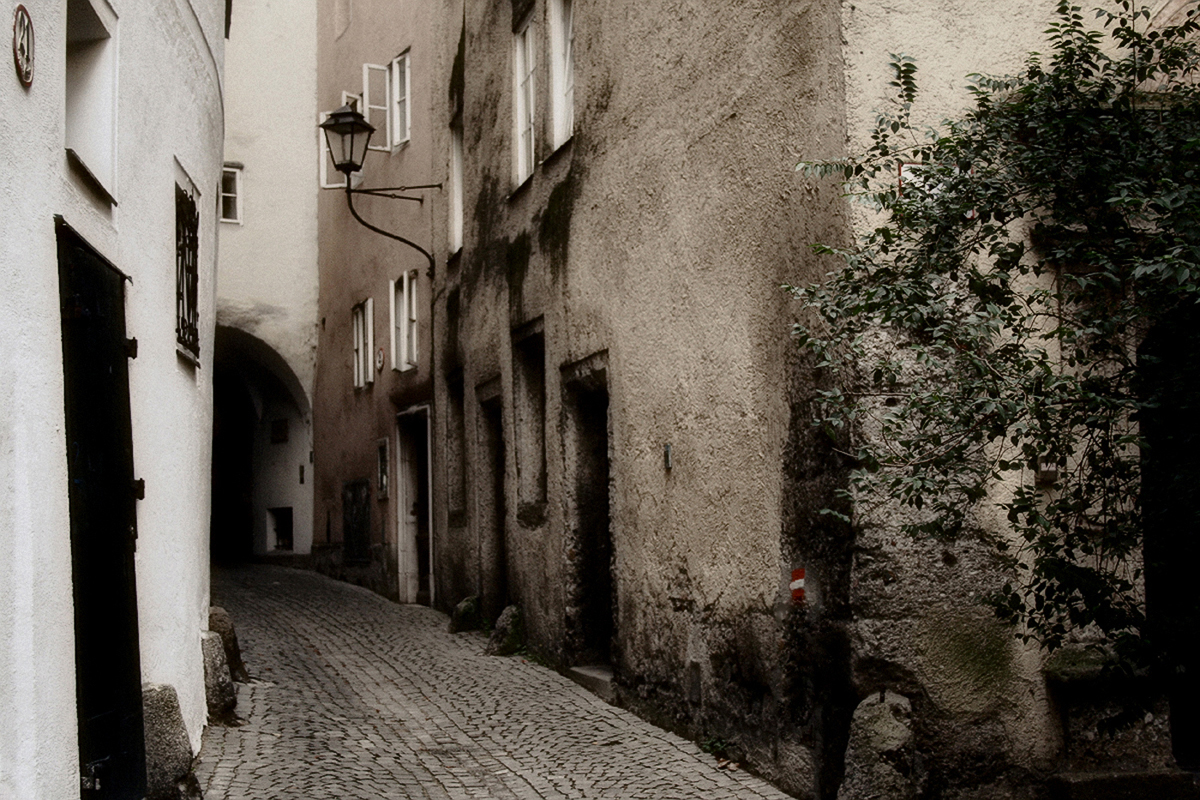 Salzburg. Steingasse.