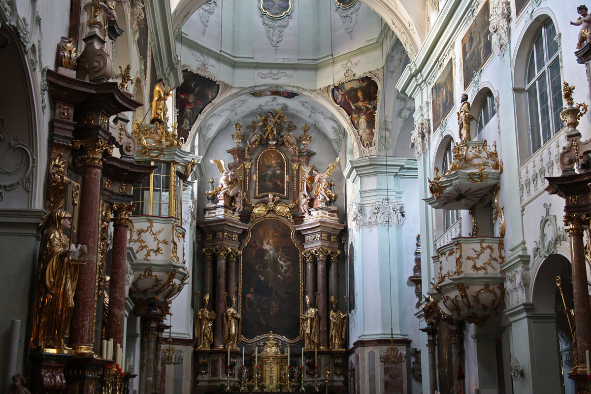 Salzburg. Stiftskirche St. Peter.