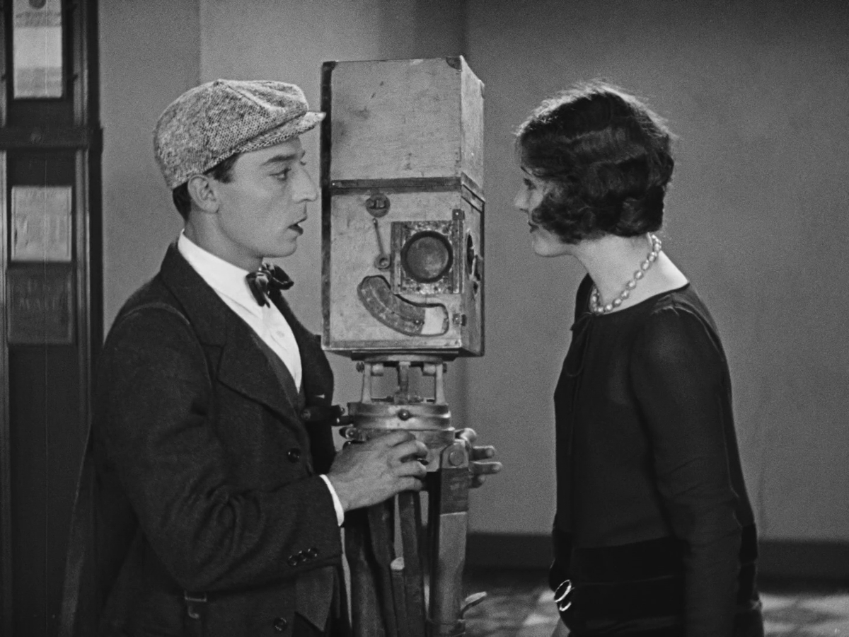 Marceline Day und Buster Keaton in "The Cameraman".