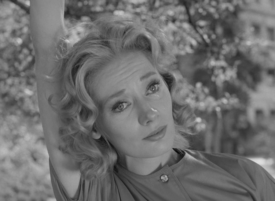 Candace Hilligoss in "Carnival of Souls" ("Tanz der toten Seelen"), 1962, Regie Herk Harvey.