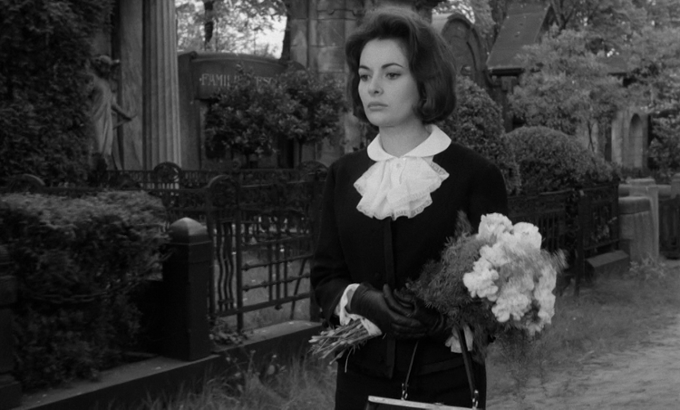 Karin Dor in "Der Würger von Schloss Blackmoor", 1963.