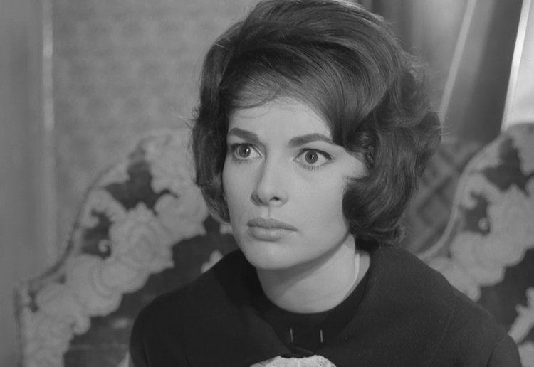 Karin Dor in "Der grüne Bogenschütze", 1961.