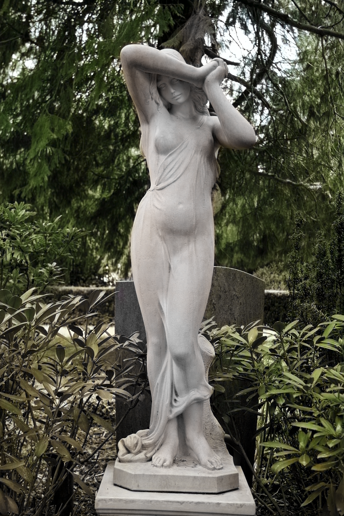 Friedhof Ohlsdorf Hamburg. Ohlsdorf Cemetery Hamburg. Foto von Christian Erdmann.