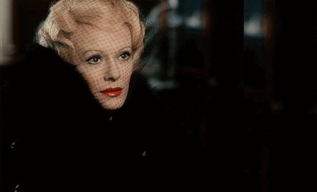 Delphine Seyrig in "Blut an den Lippen" von Harry Kümel, 1971.