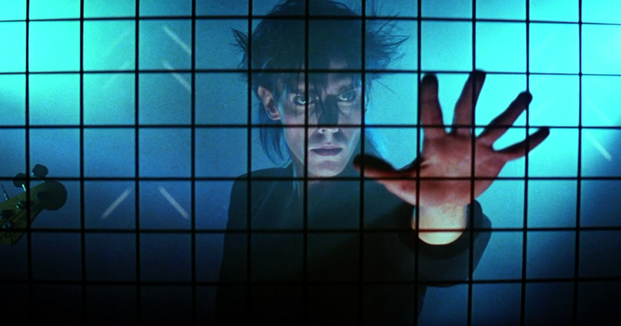 Peter Murphy: Rosenspucken, Istanbul. Von Christian Erdmann. Bild: Opening Scene "The Hunger", 1983.