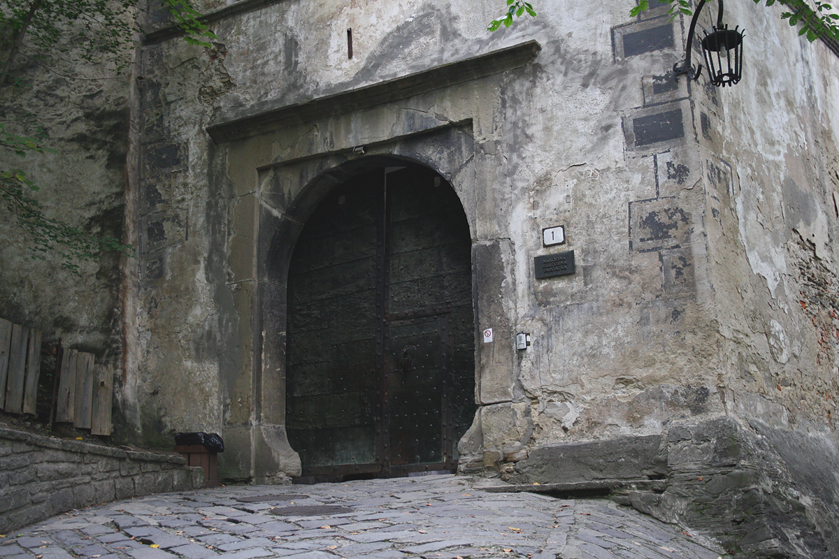 Burg Orava, Arwaburg, Oravsky Hrad, Slowakei. Eingang.