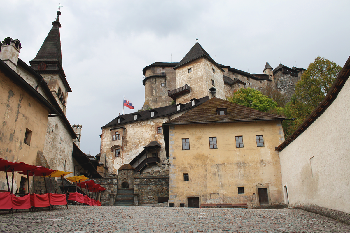 Arwaburg, Burg Orava, Drehort für "Nosferatu - Eine Symphonie des Grauens" von F. W. Murnau. Foto Christian Erdmann.