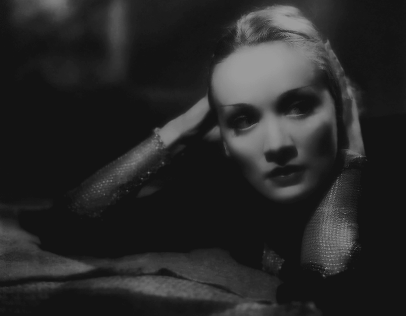 Marlene Dietrich in "Shanghai Express", 1932, Regie Josef von Sternberg.