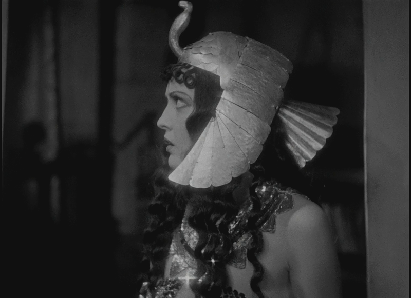 Zita Johann in "The Mummy", 1932, Regie Karl Freund.