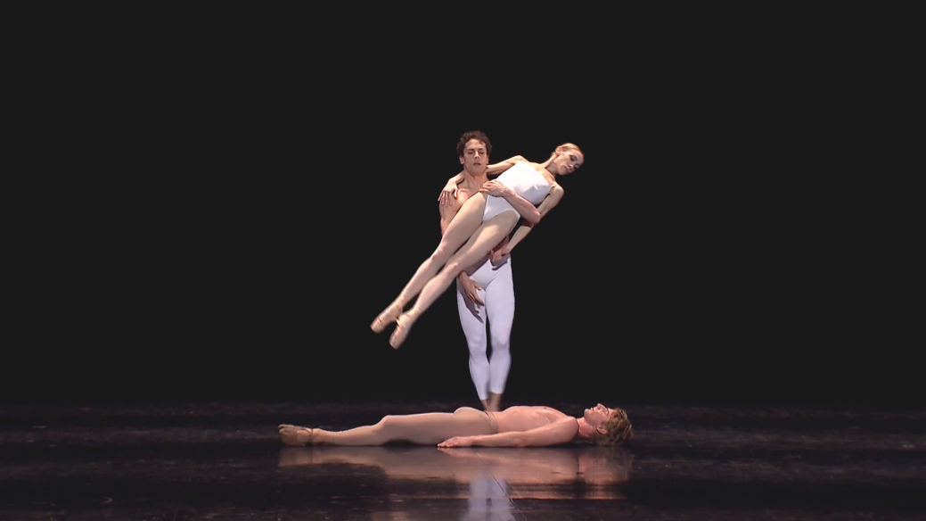 Dritte Sinfonie von Gustav Mahler. Ballett von John Neumeier. Exzerpt aus "Aljoscha der Idiot" von Christian Erdmann.