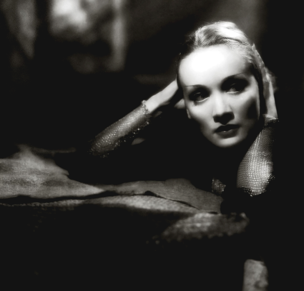 Marlene Dietrich in "Shanghai Express".