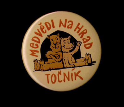 Medvedi Na Hrad Tocnik Button.