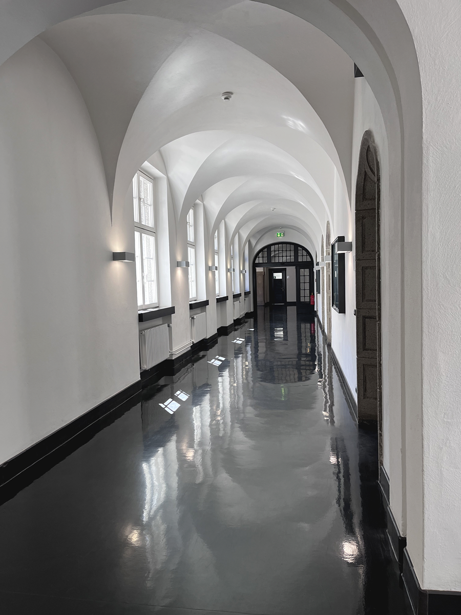 Universität Hamburg, Korridor.