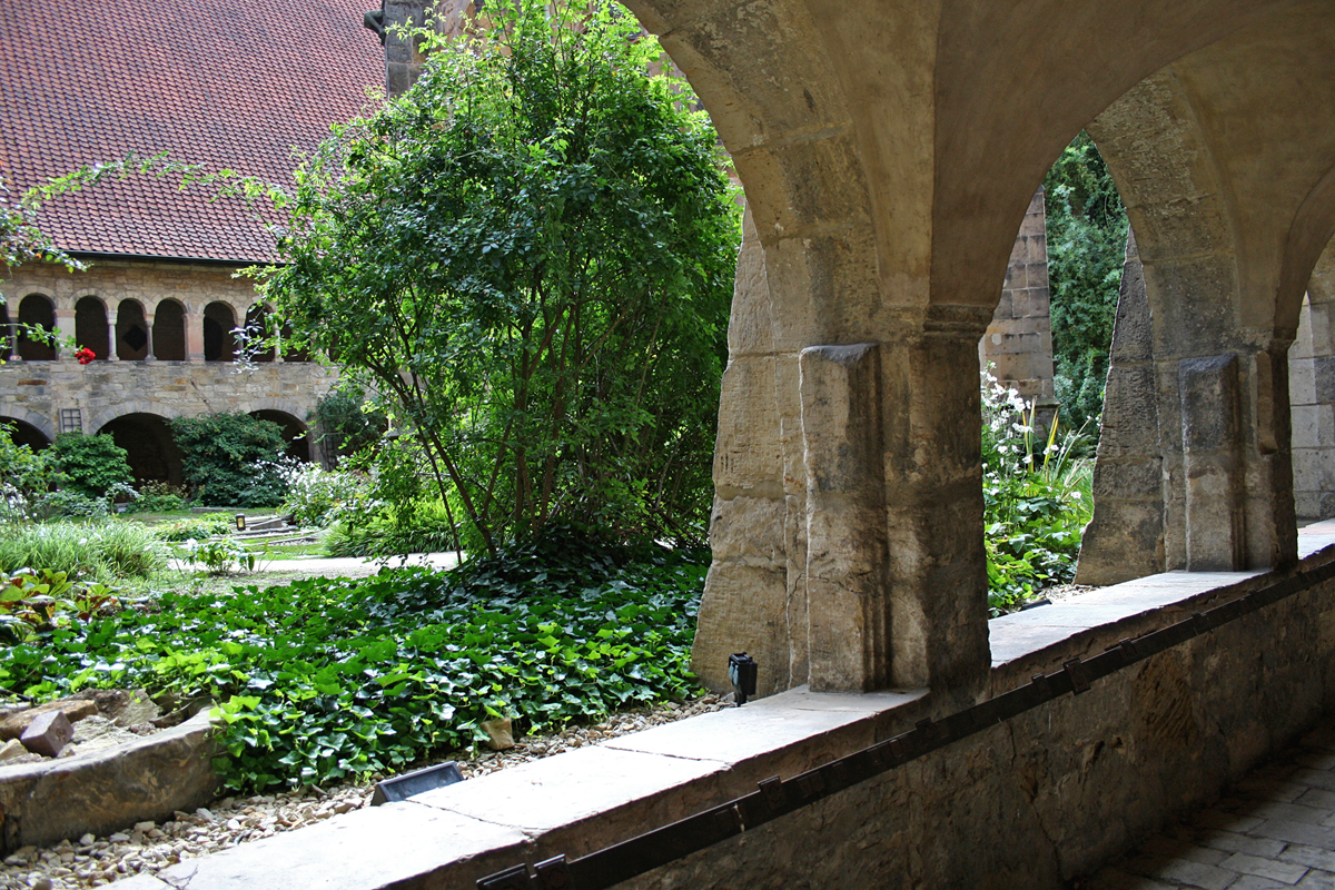 Hildesheim, Domkreuzgang.